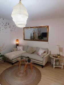Appartements Appartement REZ DE JARDIN avec SPA entre la MER et Montpellier 10mn : photos des chambres