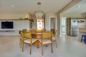 Family Friendly - Luxo, Piscina Privada e Vista para o Mar!