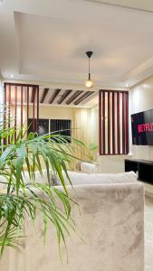 SUITOUISS - Agdal 1 - Appartement à 2 minutes de la gare de train TGV Rabat