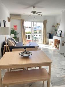 Beautiful views, pool & just 10min to the beach