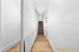 Stylist and Cosy 3 Bed House Leytonstone Sleeps 7