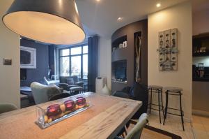 -- Manhattan -- CENTRUM -- STARÓWKA --