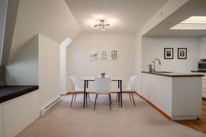 1BR in Marquise, Near Ski Hill, Fireplace, Heated Pool, Hot Tub, Sauna, Gym, Free Shuttle