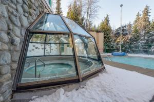 1BR in Marquise, Near Ski Hill, Fireplace, Heated Pool, Hot Tub, Sauna, Gym, Free Shuttle