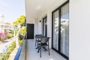 Varkiza Luxury Suites by Raise