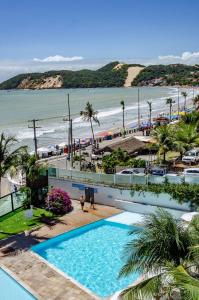 Suíte PÉ NA AREIA com PISCINA, WIFI e ESTACIONAMENTO em PONTA NEGRA