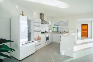 Villa BellaRose - SeaView Villa, private, close to the beach