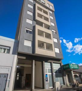 Super céntrico, amplio y equipado - Ideal Consulado España