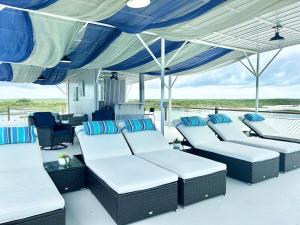 Villas Secreta Beachfront Resort