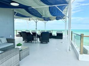 Villas Secreta Beachfront Resort