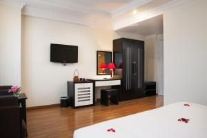 Serenity Villa Hotel