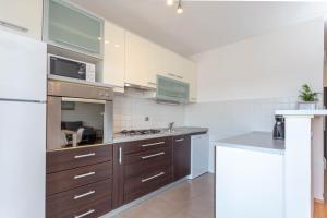 Stunning sea view apartment Ani