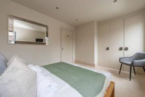Elegant 1-BR Retreat in Ilford Centre Ley