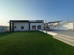 Bareeq Luxury House with Two Private Pools - Barka