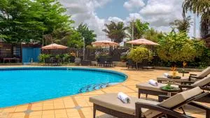 Oak Plaza Hotels East Airport - Otele