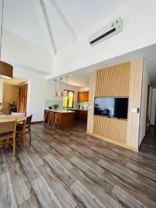 HỒ TRÀM 05- BIÊT THỰ NGHỈ DƯỠNG 1000m2 ll hồ bơi BBQ ll TRUNG TÂM