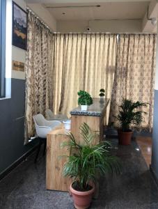 Hotel Amulya Regency