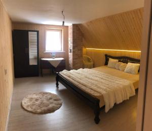 Будинок з лазнею