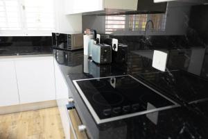 Garten Wohnung mit Pool, 2 Schlafzimmer