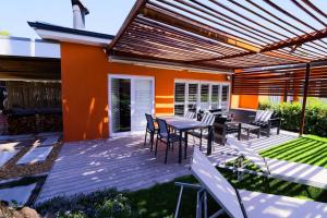 Garten Wohnung mit Pool, 2 Schlafzimmer