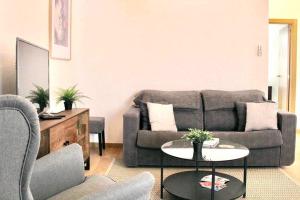 Downtown Jinetes Deluxe with pool & free parking