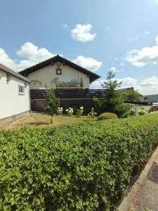 Haus Kellerwald - Ferienwohnung Kellerwald-Edersee - Grüsen