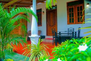 Chanaka Holiday Inn