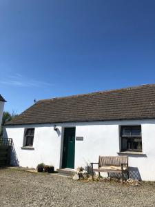 Two-Bedroom House room in Eviedale Cottages