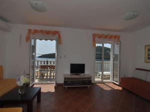 Holiday home Marina- beachfront, sea view and free parking