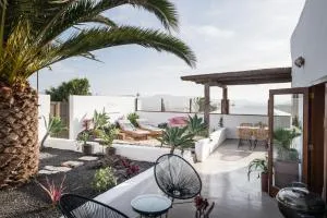 Casa Botanica - Central Island Location - 10 mins drive to Famara and La Santa - Tao