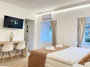 Under Castle Apartment 