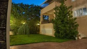 Dana's Luxury Maisonette - Marathos