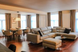 Botanique Suites AirBnB, Antwerp