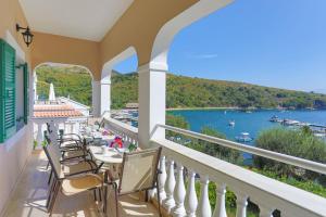 Evanna House in Saint Stephanos - 3hvězdičkové hotely ve městě Ágios Stéfanos