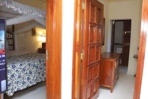 Tembo Beach Cottage , Ocean Beach Drive