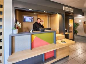 Hotels B&B HOTEL Honfleur : photos des chambres