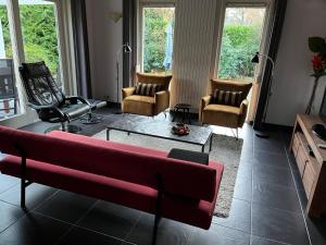 Ruime en comfortabele bungalow aan bosrand