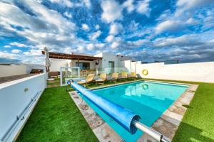 Casa Iria - Private pool and BBQ By Lanzarote Vacation Homes
