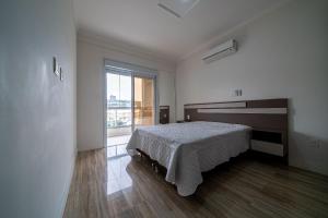 061 - Apartamento 2 dormitórios em Bombas