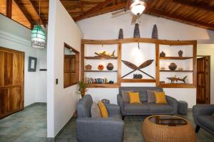 4BR Villa MotMot in w exclusive pool Wifi Ac