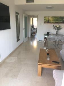 Superbe appartement avec piscine à 800m de la mer