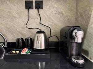 غرفة وصالة بموقع مميز