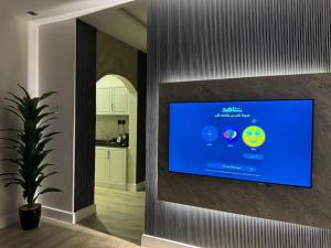 غرفة وصالة بموقع مميز