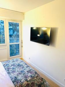Sejours chez l'habitant 1-Chambre lumineuse (Paris-Orly) : photos des chambres
