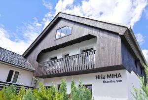Hiša MIHA Stunning Spacious House & Apartment Podkoren Kranjska Gora 