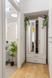 Living in Color - Chic Apartment with Balcony at Belvedere Residences