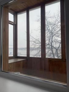 Podil Apart near Poschtova Square History Center