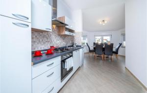 Beautiful Apartment In Pula With Kitchen