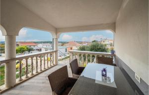 Beautiful Apartment In Pula With Kitchen