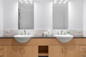 Spacious 3 Bedroom Townhouse in Cairns City